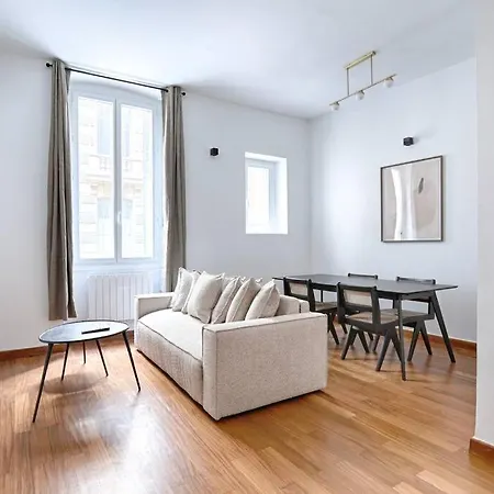 Concorde Saint Honore 1br 4p Paris