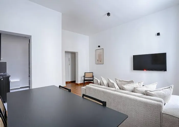 Concorde Saint Honore 1br 4p * Paris