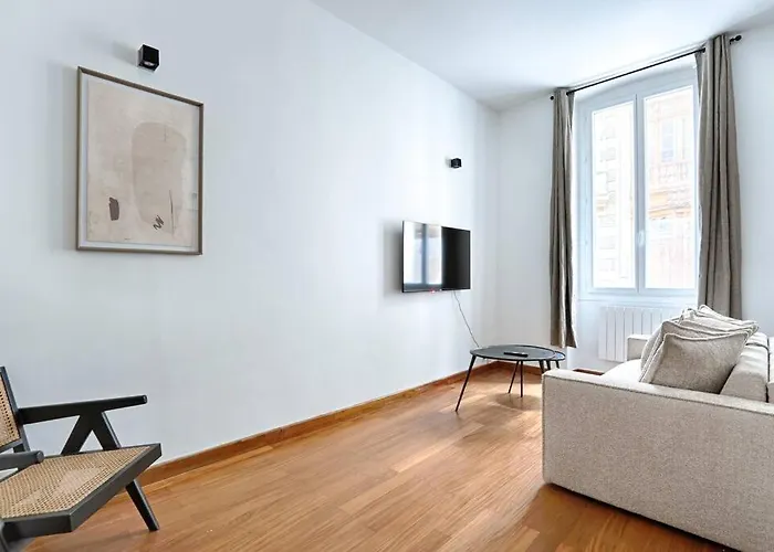 Concorde Saint Honore 1br 4p Apartment Paris