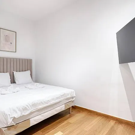 Concorde Saint Honore 1br 4p פריז